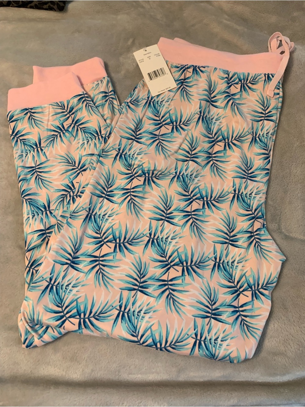 Woman’s Pink Tropical Leaf Pajama Pants xl Hanes